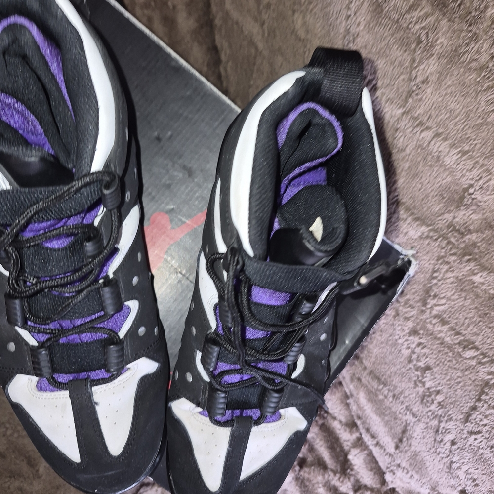 Nike Black & White Athletic Sneakers with Purple Accents - Picture 3 of 6